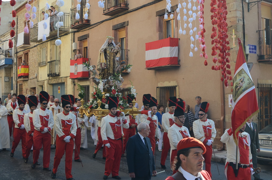 ../Bilder/2015/08/22/ElCarmenCoronacion1012/Fotos/LMS_4303.JPG