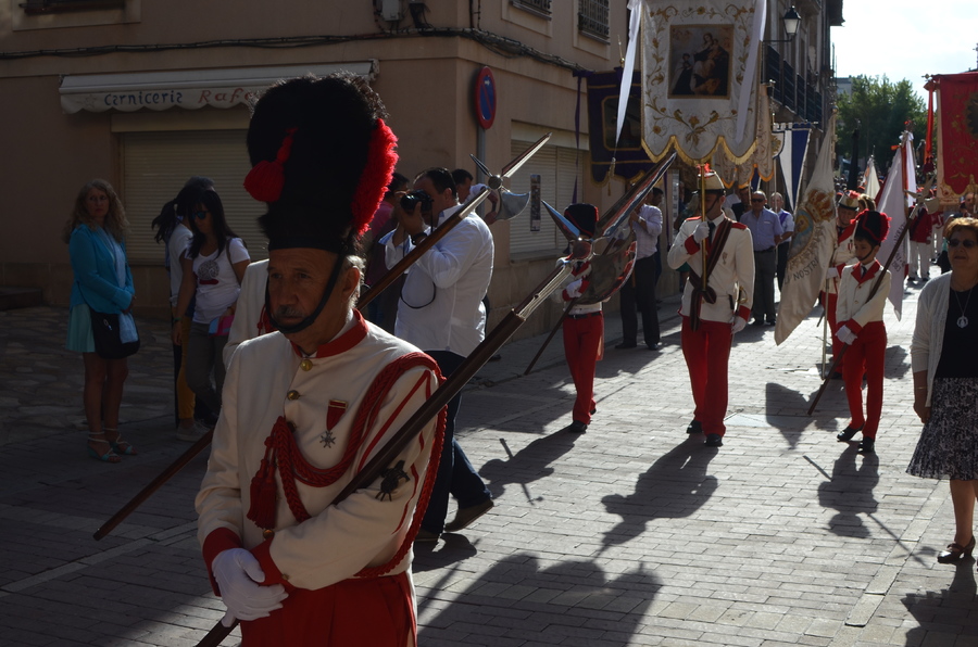 ../Bilder/2015/08/22/ElCarmenCoronacion1012/Fotos/LMS_4310.JPG
