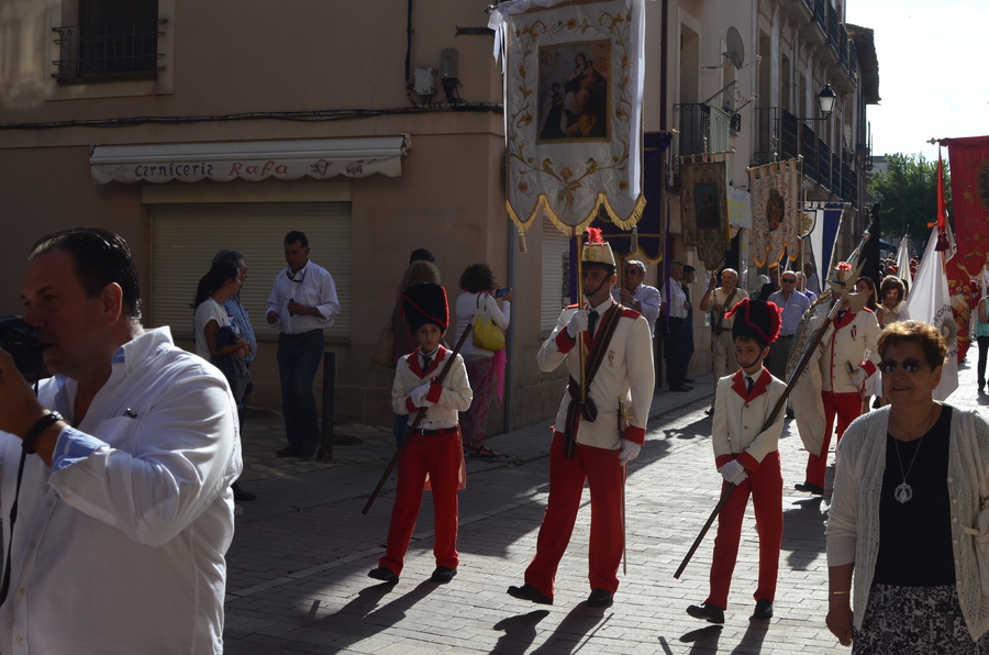 ../Bilder/2015/08/22/ElCarmenCoronacion1012/Fotos/LMS_4311.JPG