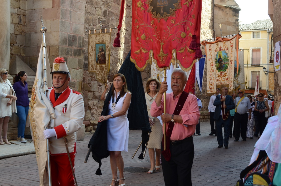 ../Bilder/2015/08/22/ElCarmenCoronacion1012/Fotos/LMS_4340.JPG