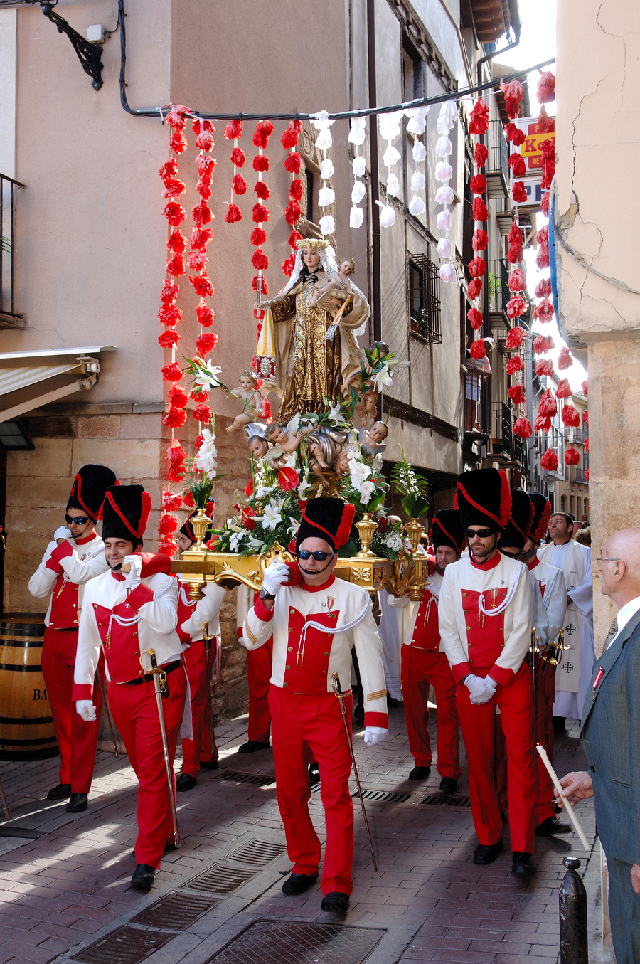 ../Bilder/2015/08/22/ElCarmenCoronacion1036/Fotos/Coronación_010.jpg
