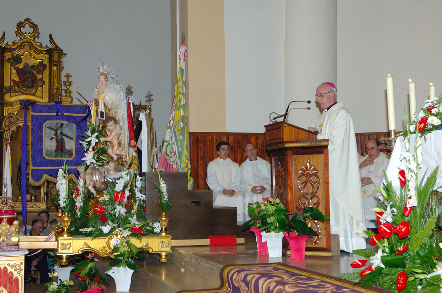 ../Bilder/2015/08/22/ElCarmenCoronacion1036/Fotos/Coronación_082.jpg