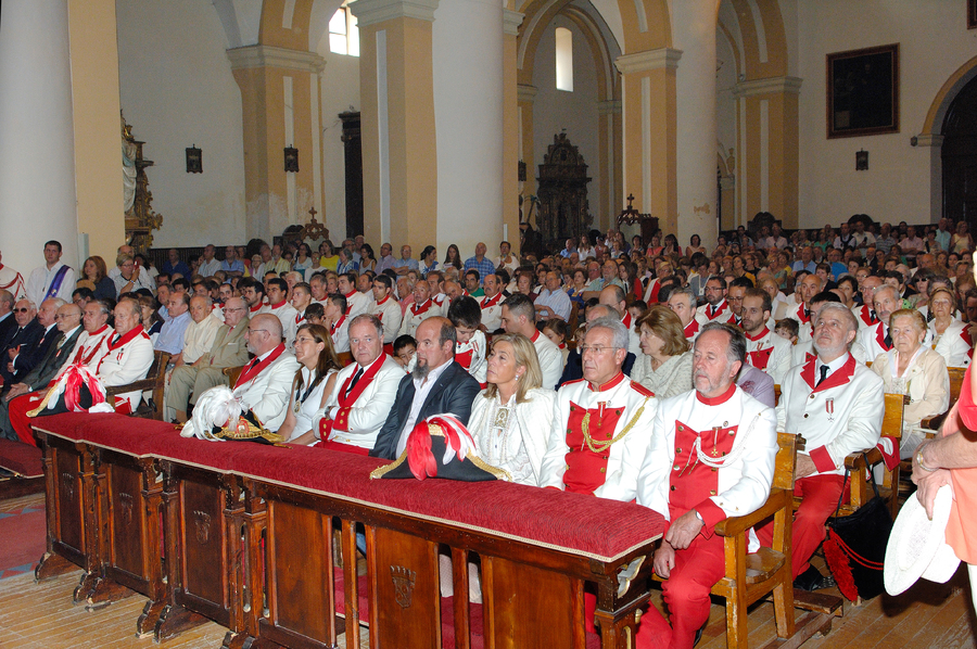 ../Bilder/2015/08/22/ElCarmenCoronacion1036/Fotos/Coronación_085.jpg