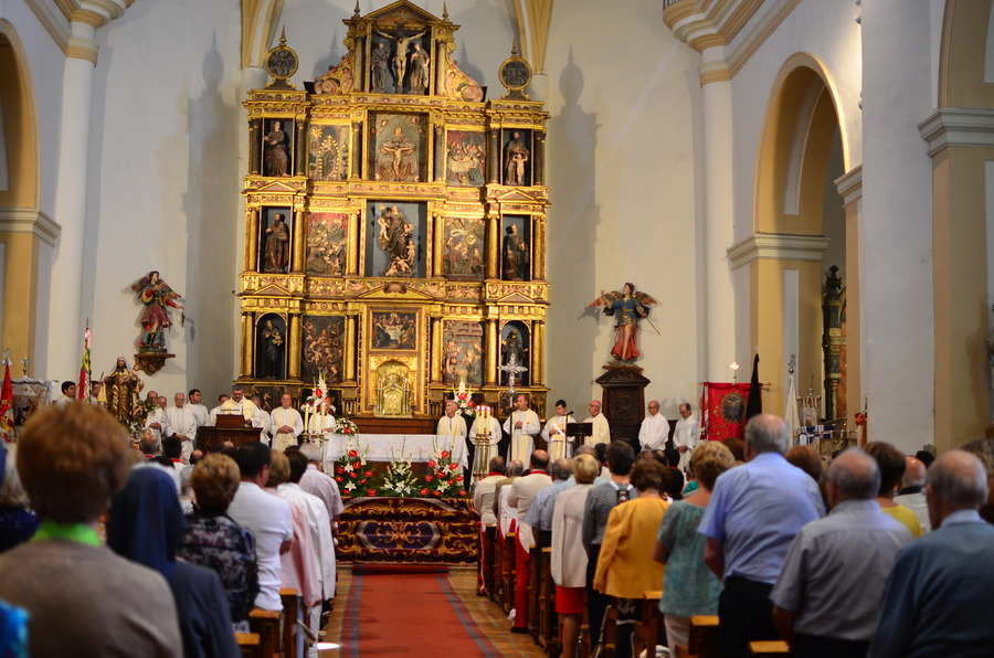../Bilder/2015/08/22/ElCarmenCoronacion1128/Fotos/LMS_4400.JPG