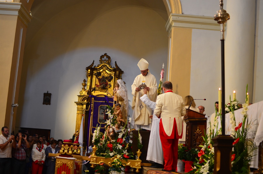 ../Bilder/2015/08/22/ElCarmenCoronacion1128/Fotos/LMS_4405.JPG