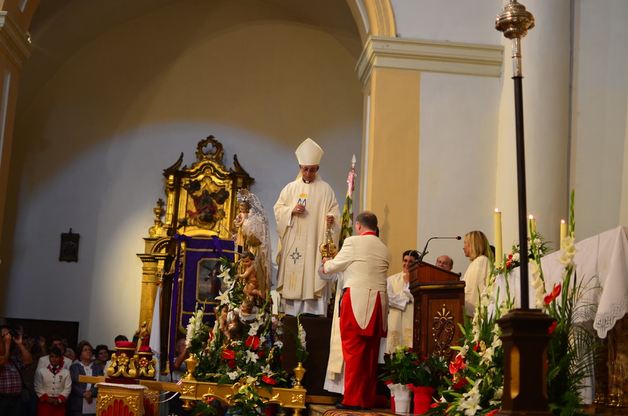 ../Bilder/2015/08/22/ElCarmenCoronacion1128/Fotos/LMS_4411.JPG