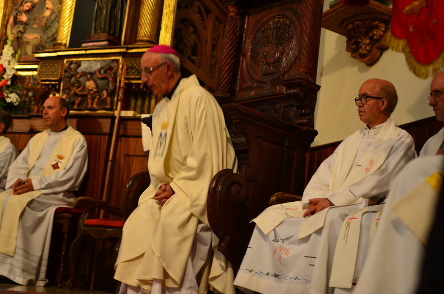 ../Bilder/2015/08/22/ElCarmenCoronacion1128/Fotos/LMS_4431.JPG