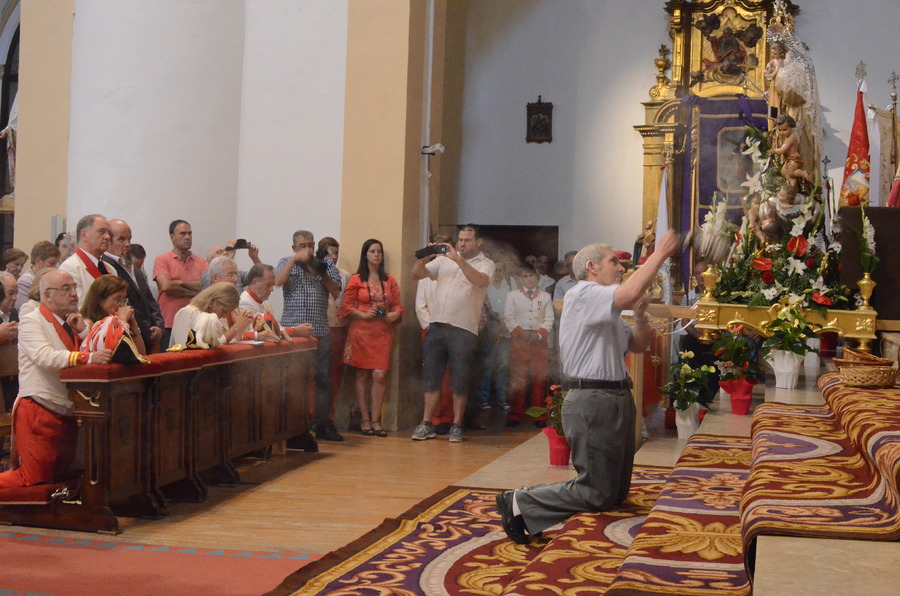 ../Bilder/2015/08/22/ElCarmenCoronacion1128/Fotos/LMS_4437.JPG