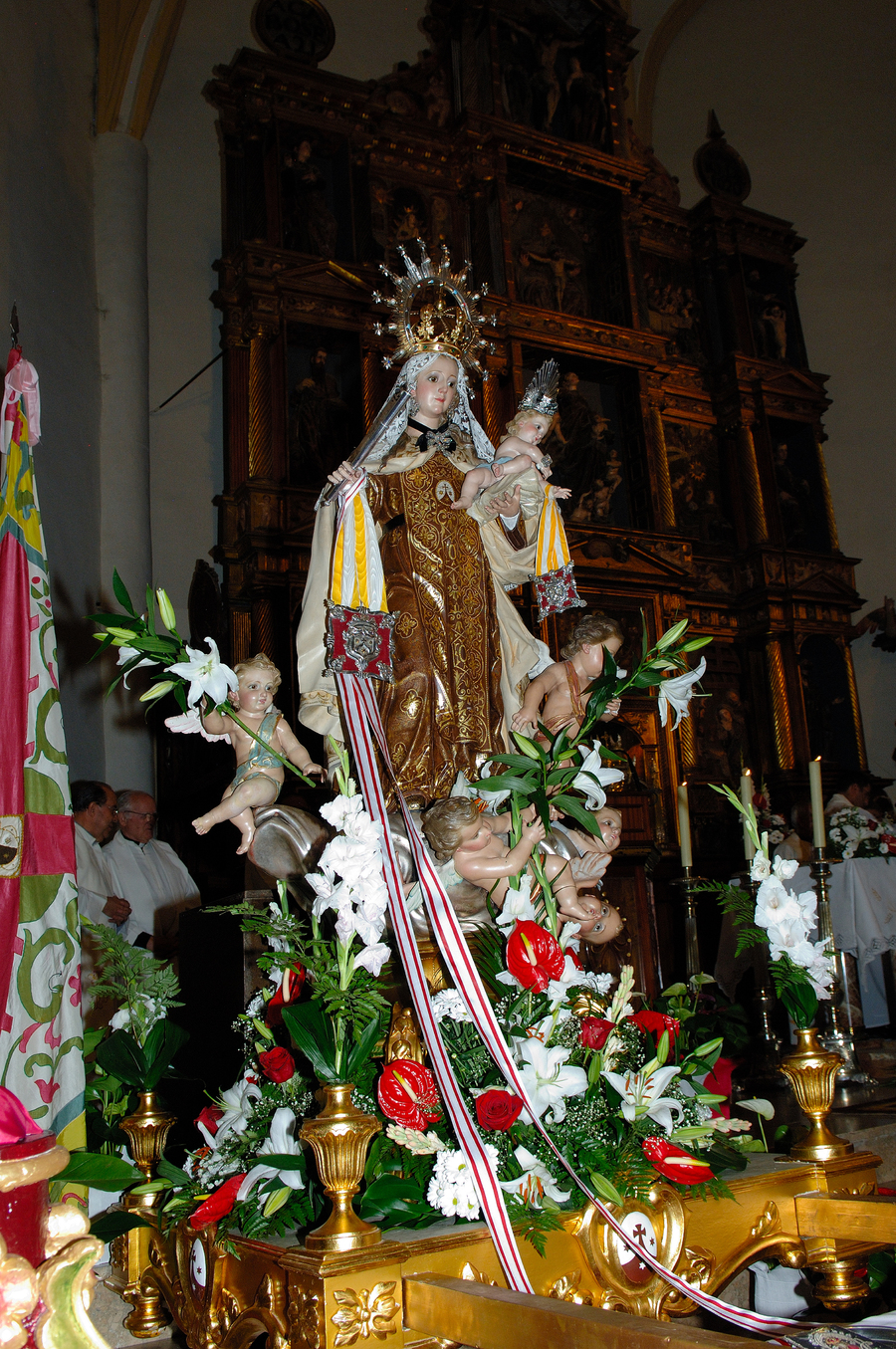 ../Bilder/2015/08/22/ElCarmenCoronacion1148/Fotos/Coronación_107.jpg