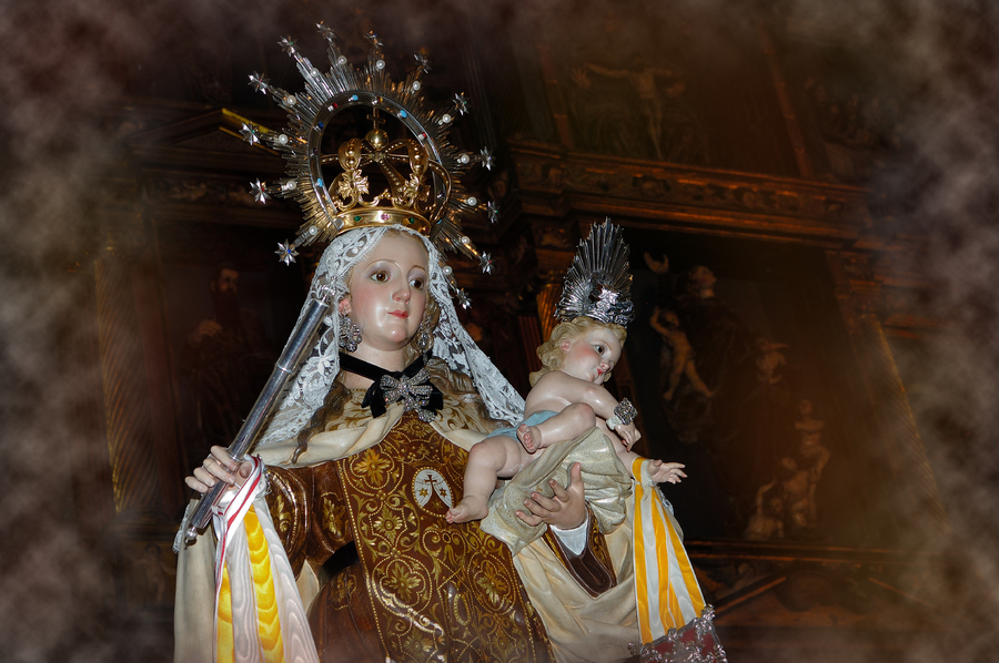 ../Bilder/2015/08/22/ElCarmenCoronacion1148/Fotos/Coronación_108.jpg