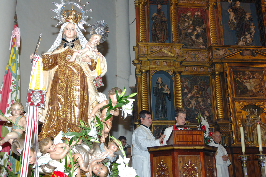 ../Bilder/2015/08/22/ElCarmenCoronacion1148/Fotos/Coronación_112.jpg