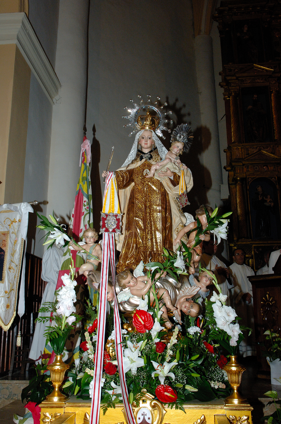 ../Bilder/2015/08/22/ElCarmenCoronacion1148/Fotos/Coronación_113.jpg