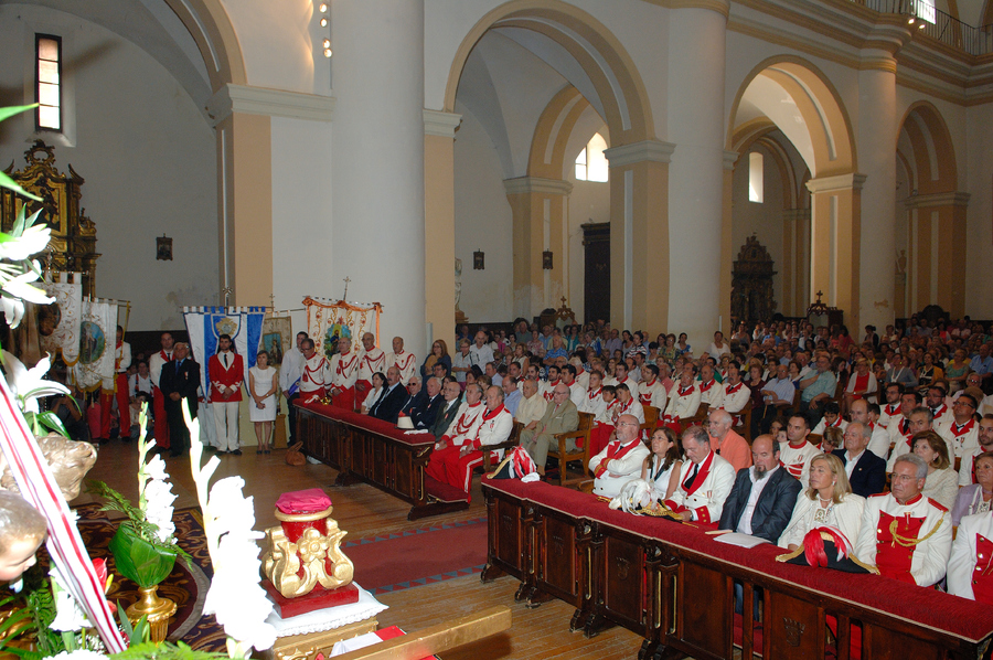 ../Bilder/2015/08/22/ElCarmenCoronacion1148/Fotos/Coronación_138.jpg