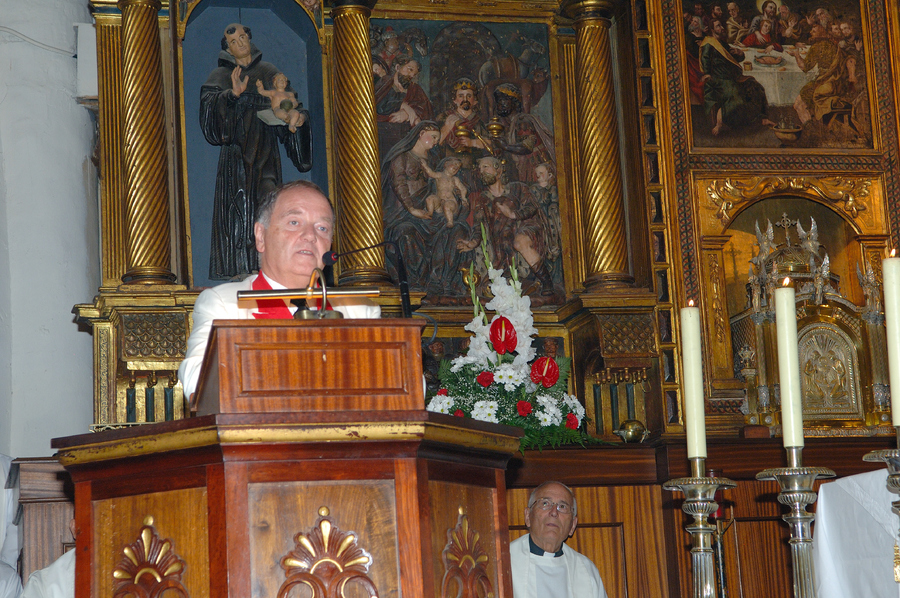 ../Bilder/2015/08/22/ElCarmenCoronacion1148/Fotos/Coronación_139.jpg