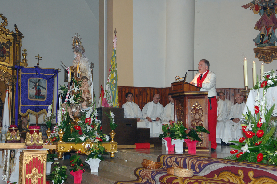 ../Bilder/2015/08/22/ElCarmenCoronacion1148/Fotos/Coronación_141.jpg