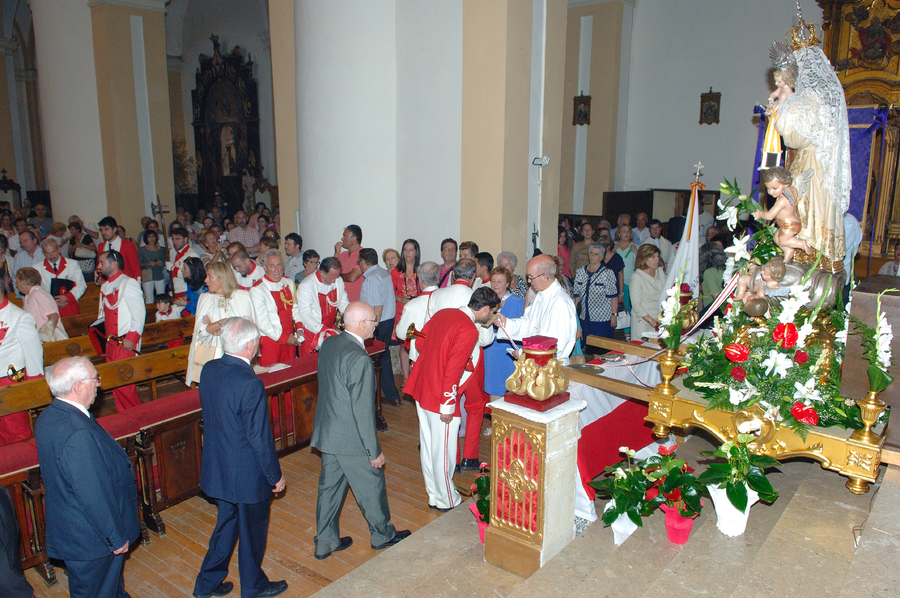 ../Bilder/2015/08/22/ElCarmenCoronacion1148/Fotos/Coronación_159.jpg