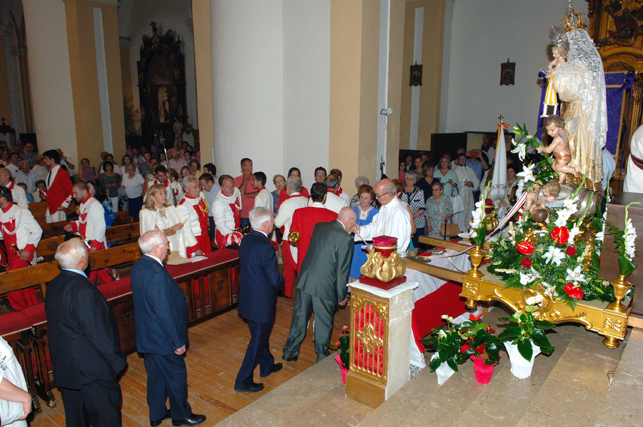 ../Bilder/2015/08/22/ElCarmenCoronacion1148/Fotos/Coronación_160.jpg