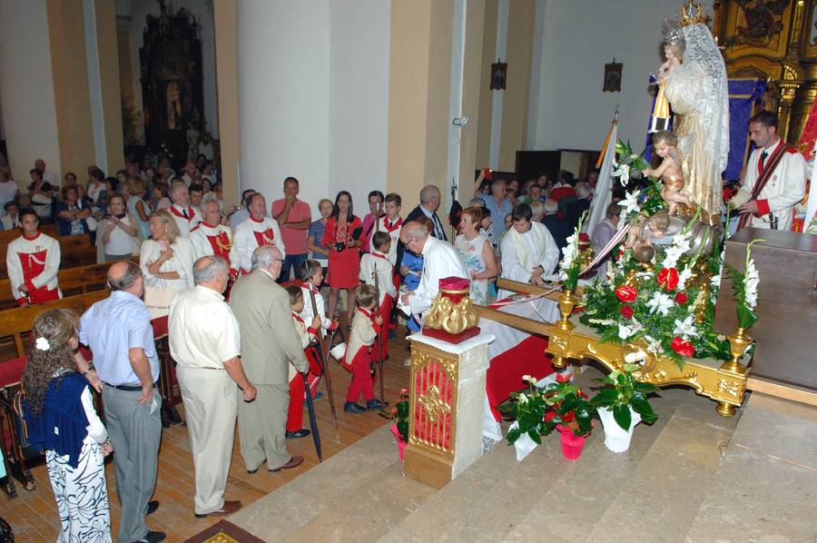 ../Bilder/2015/08/22/ElCarmenCoronacion1148/Fotos/Coronación_162.jpg