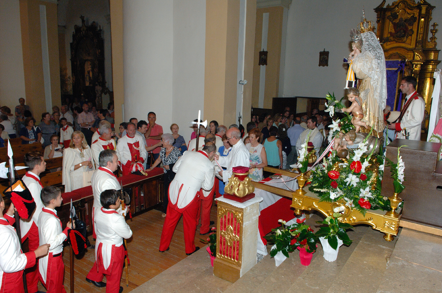 ../Bilder/2015/08/22/ElCarmenCoronacion1148/Fotos/Coronación_166.jpg