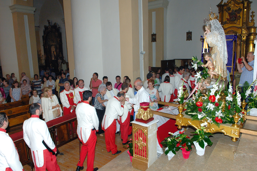 ../Bilder/2015/08/22/ElCarmenCoronacion1148/Fotos/Coronación_177.jpg