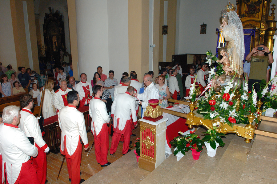 ../Bilder/2015/08/22/ElCarmenCoronacion1148/Fotos/Coronación_180.jpg