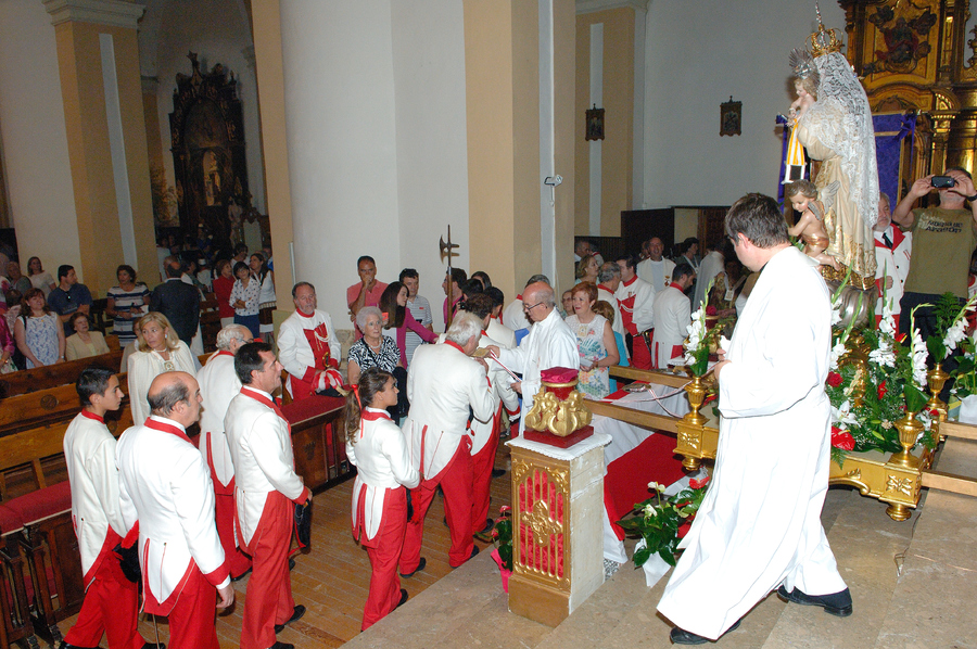 ../Bilder/2015/08/22/ElCarmenCoronacion1148/Fotos/Coronación_182.jpg