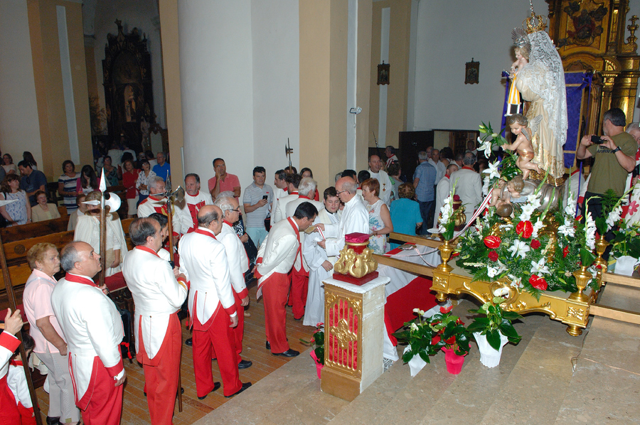 ../Bilder/2015/08/22/ElCarmenCoronacion1148/Fotos/Coronación_183.jpg
