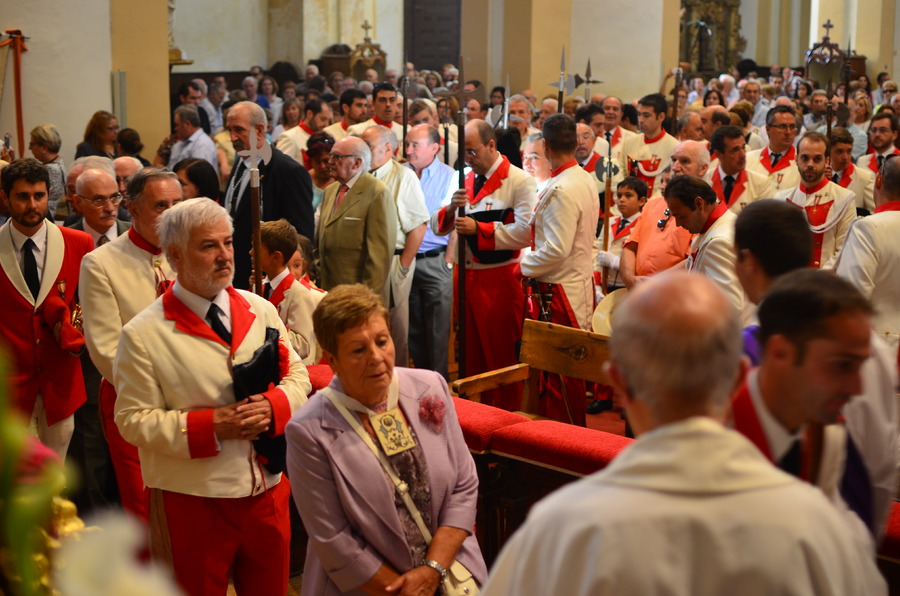 ../Bilder/2015/08/22/ElCarmenCoronacion1223/Fotos/LMS_4518.JPG