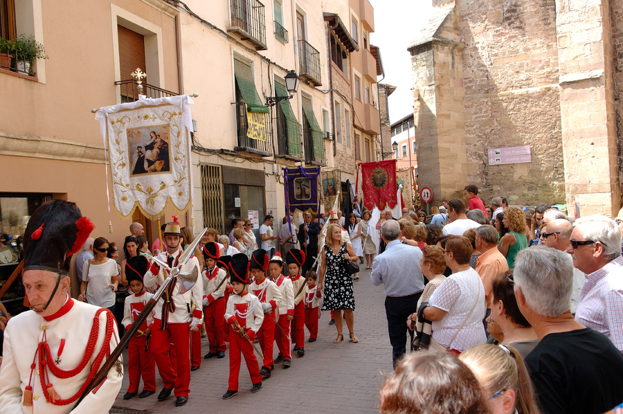 ../Bilder/2015/08/22/ElCarmenCoronacion1307/Fotos/Coronación_210.jpg