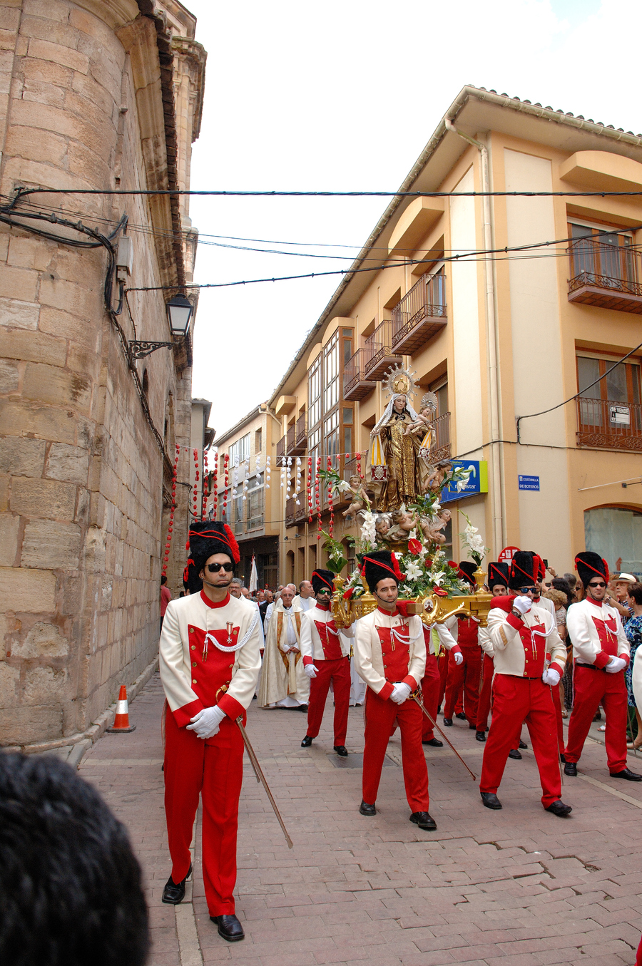 ../Bilder/2015/08/22/ElCarmenCoronacion1307/Fotos/Coronación_229.jpg