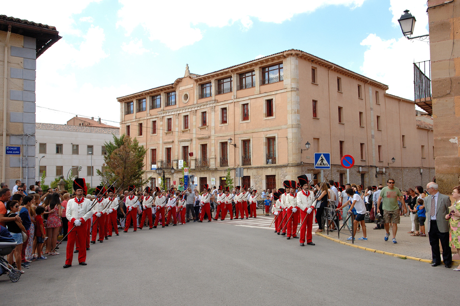 ../Bilder/2015/08/22/ElCarmenCoronacion1307/Fotos/Coronación_258.jpg
